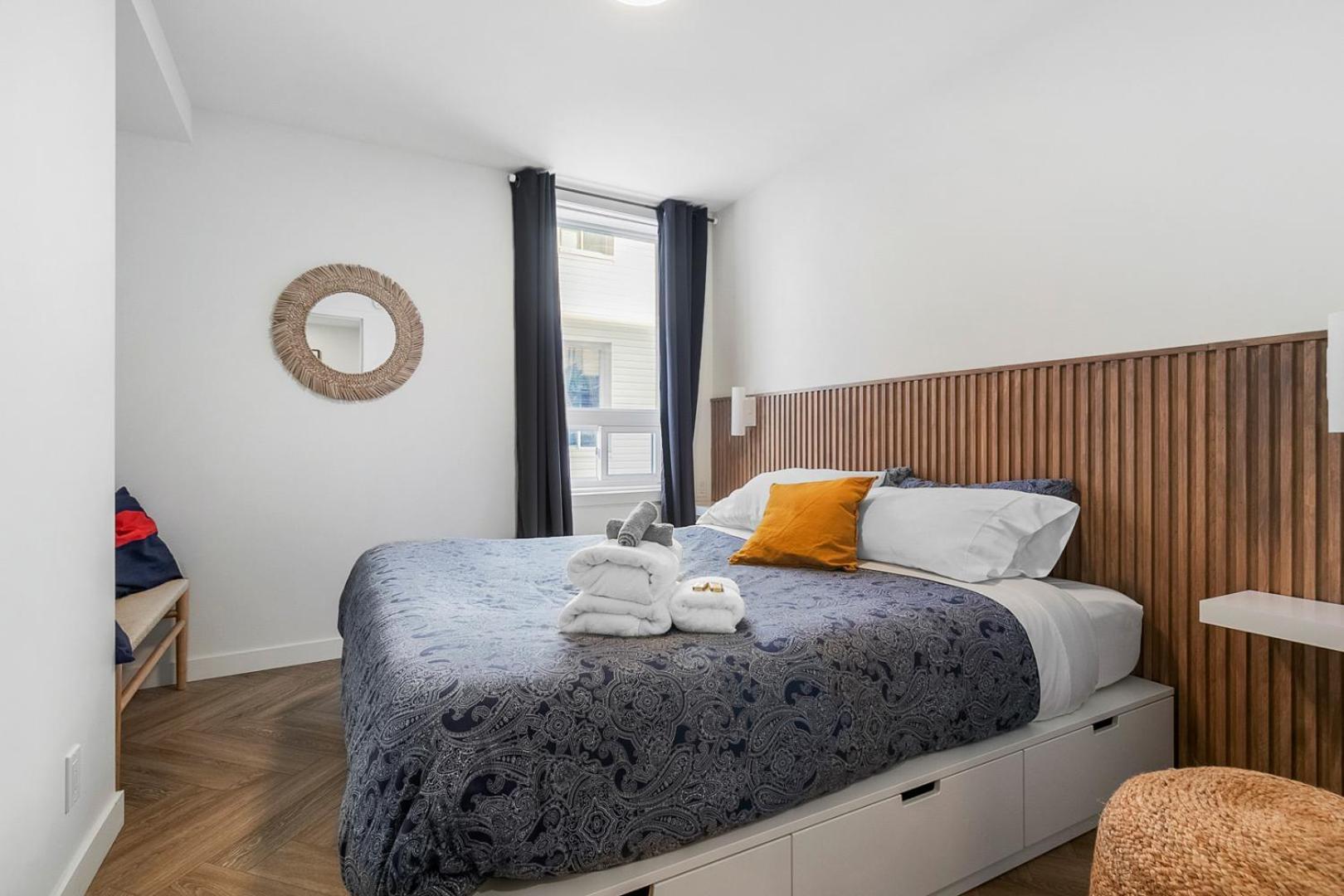 Les Appartements Du 300 Квебек Экстерьер фото