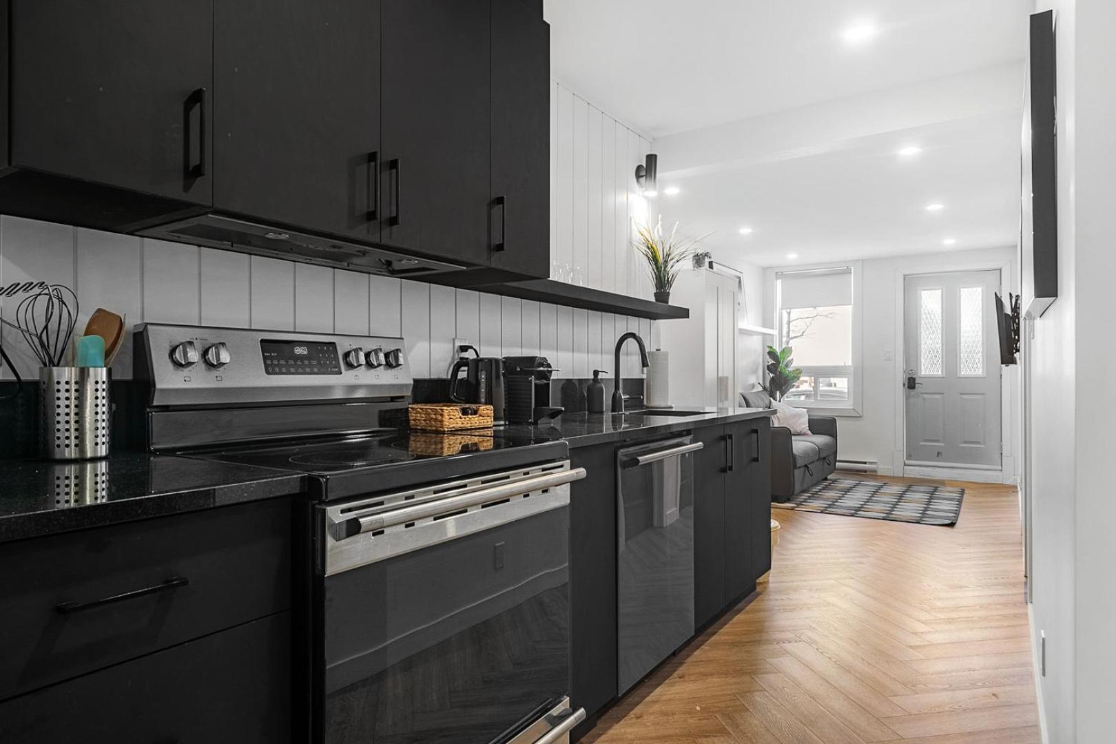 Les Appartements Du 300 Квебек Экстерьер фото
